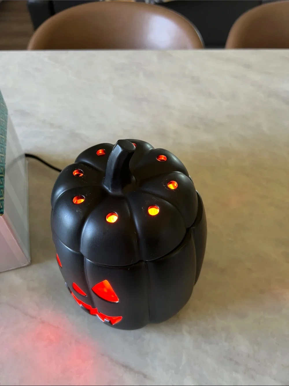 Scentsy Black Jack Pumpkin Ceramic Warmer with Orange Glow